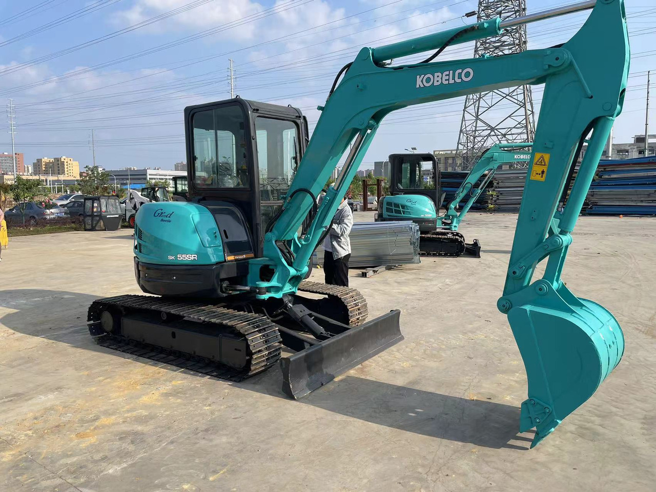 KOBELCO SK55SR - מיני מחפר: תמונה 1 KOBELCO SK55SR - מיני מחפר: תמונה 1