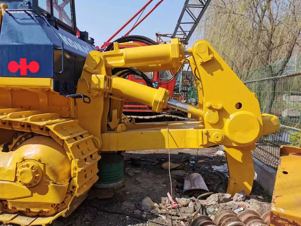 KOMATSU D155A-2 - דחפור: תמונה 4 KOMATSU D155A-2 - דחפור: תמונה 4