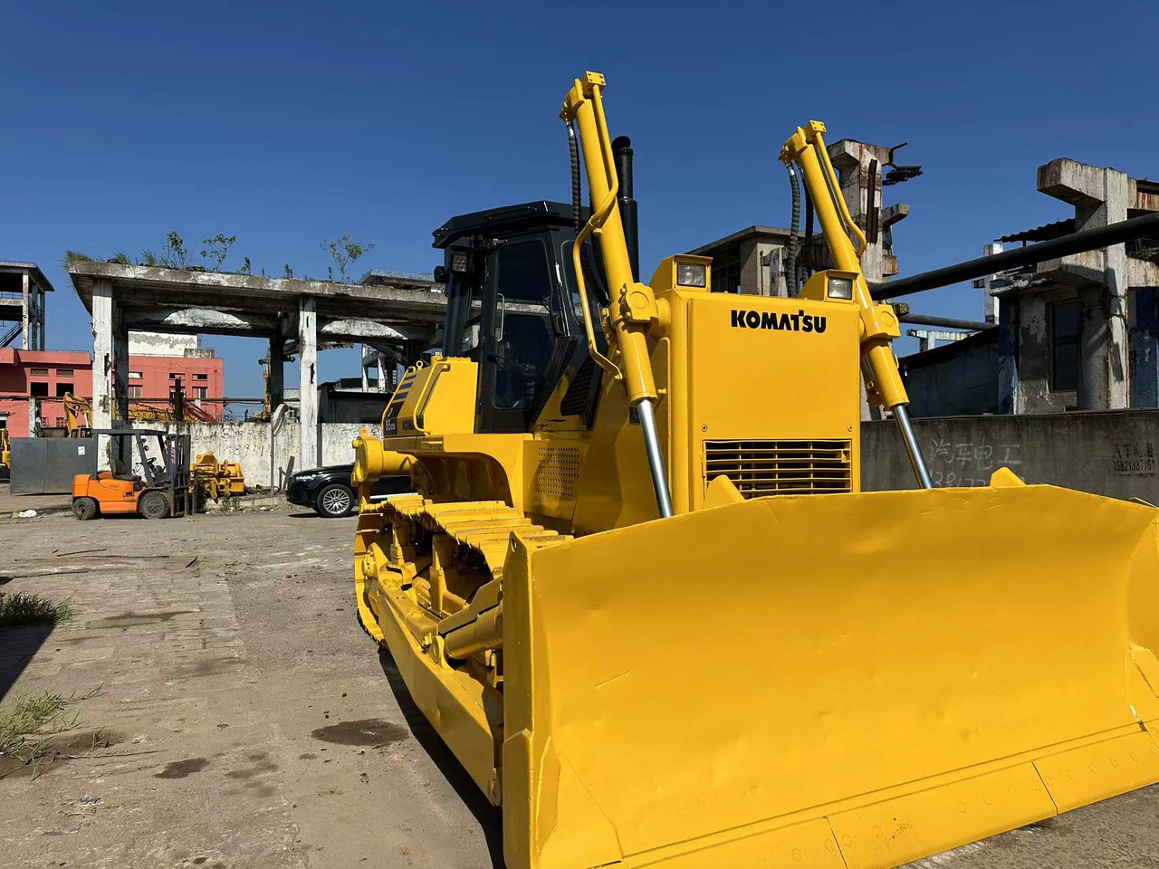 KOMATSU D85ESS - דחפור: תמונה 3 KOMATSU D85ESS - דחפור: תמונה 3