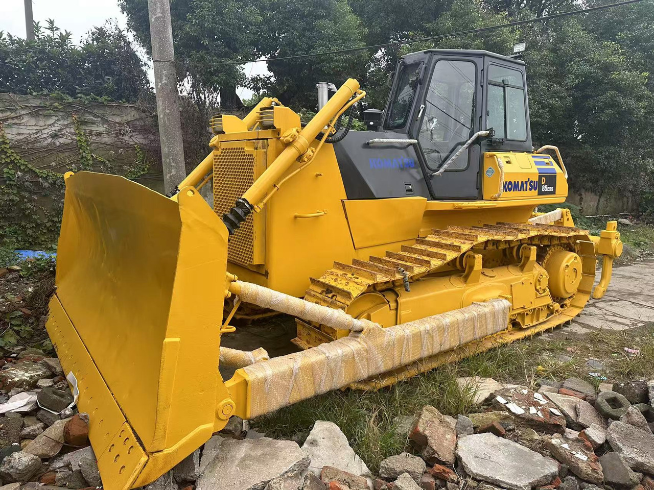 KOMATSU D85ESS - דחפור: תמונה 2 KOMATSU D85ESS - דחפור: תמונה 2