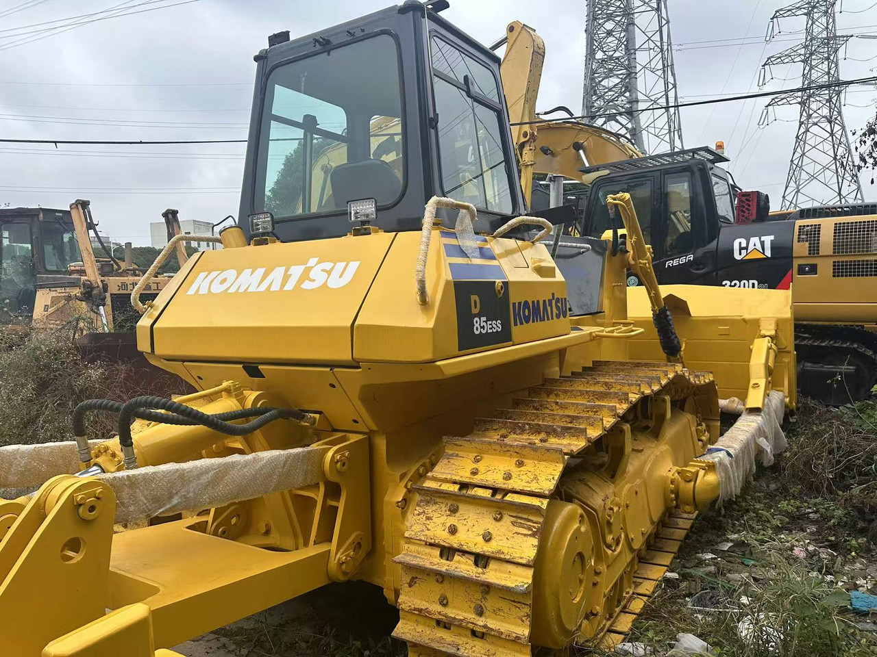 KOMATSU D85ESS - דחפור: תמונה 3 KOMATSU D85ESS - דחפור: תמונה 3