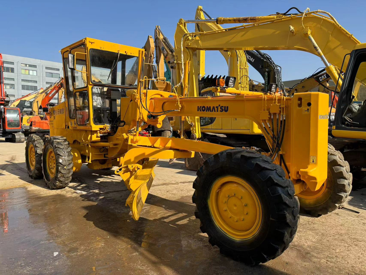KOMATSU GD511 - מפלסת: תמונה 4 KOMATSU GD511 - מפלסת: תמונה 4
