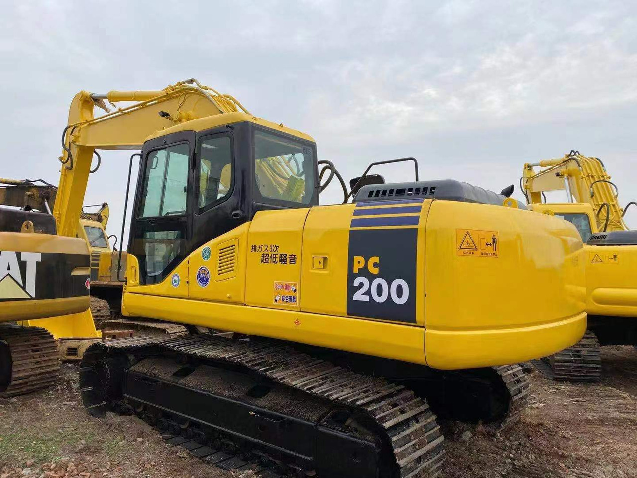 KOMATSU PC200-7 - מחפר סורק: תמונה 1 KOMATSU PC200-7 - מחפר סורק: תמונה 1