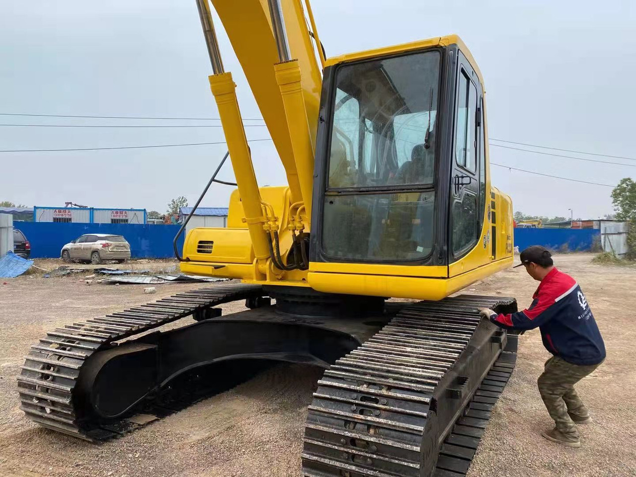 KOMATSU PC220-6 - מחפר סורק: תמונה 5 KOMATSU PC220-6 - מחפר סורק: תמונה 5