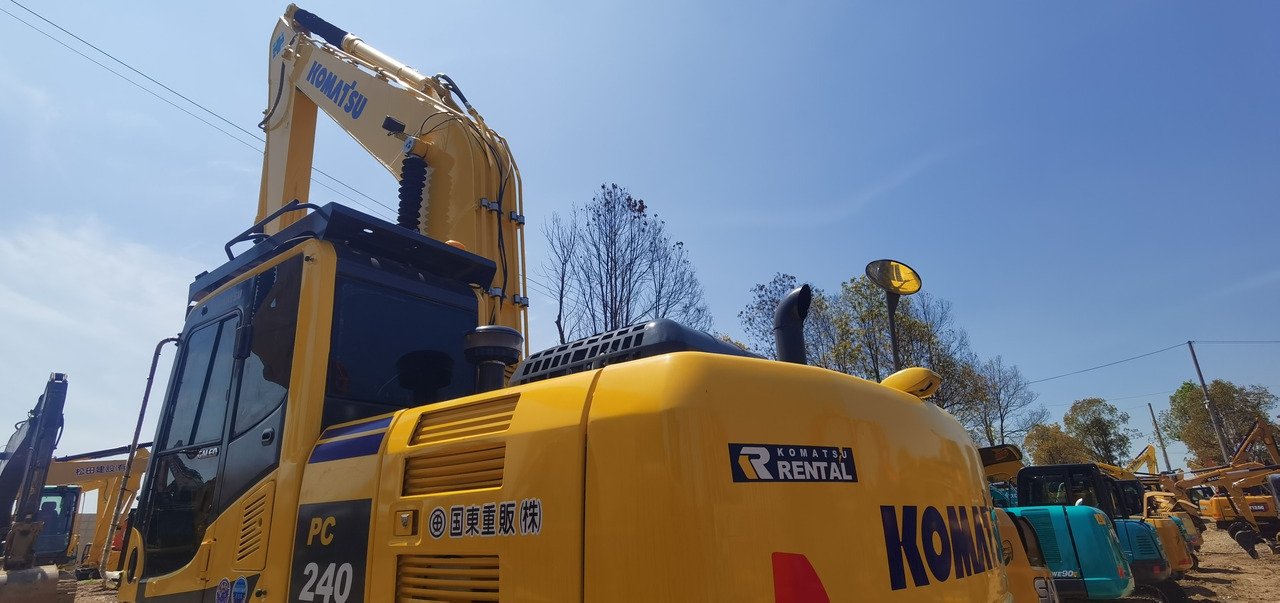 KOMATSU PC240-8 - מחפר סורק: תמונה 4 KOMATSU PC240-8 - מחפר סורק: תמונה 4