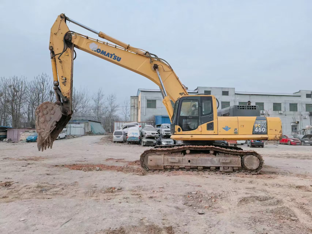 KOMATSU PC450-8 - מחפר סורק: תמונה 2 KOMATSU PC450-8 - מחפר סורק: תמונה 2