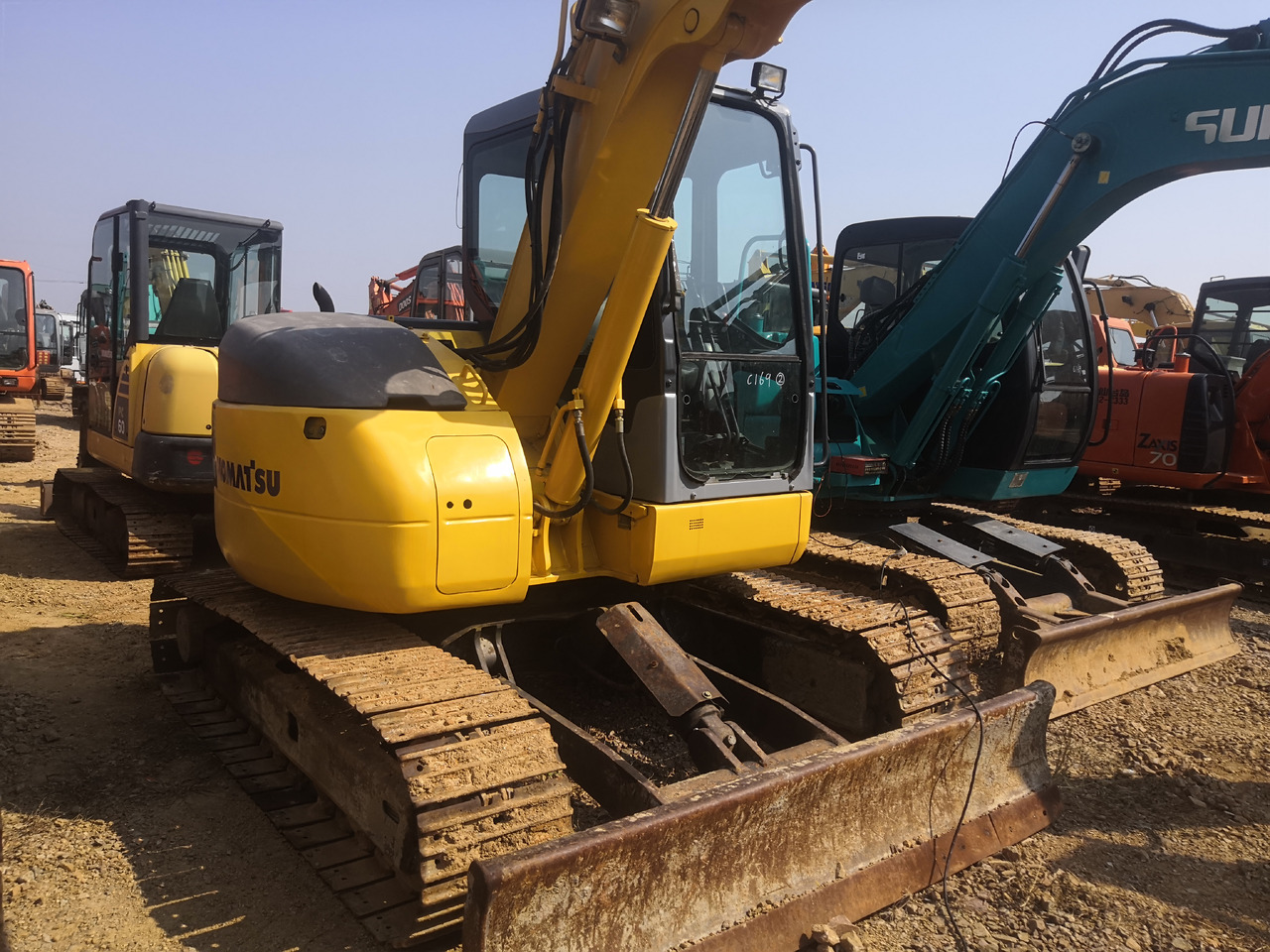 KOMATSU PC78US - מיני מחפר: תמונה 3 KOMATSU PC78US - מיני מחפר: תמונה 3