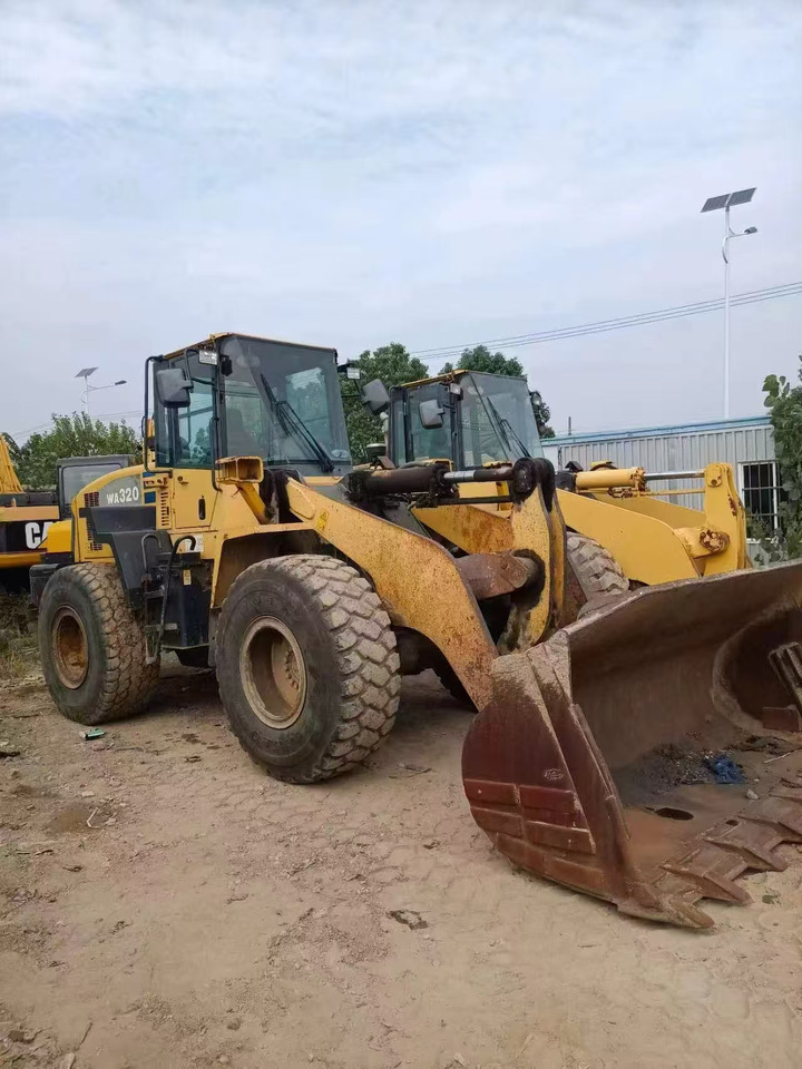 KOMATSU WA320-5 - מעמיס גלגלים: תמונה 4 KOMATSU WA320-5 - מעמיס גלגלים: תמונה 4