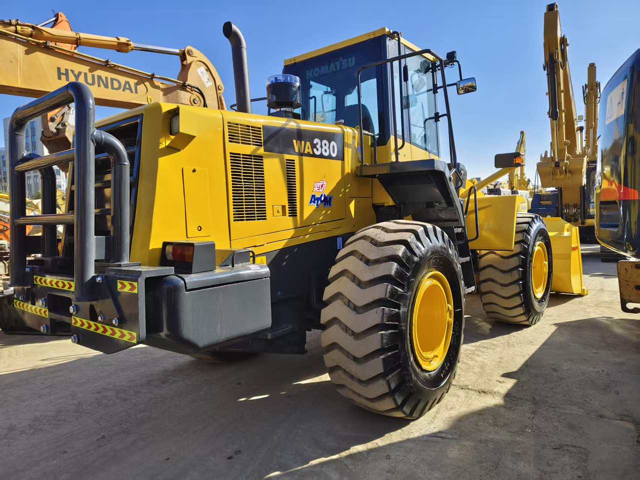 KOMATSU WA380-6 - מעמיס גלגלים: תמונה 1 KOMATSU WA380-6 - מעמיס גלגלים: תמונה 1