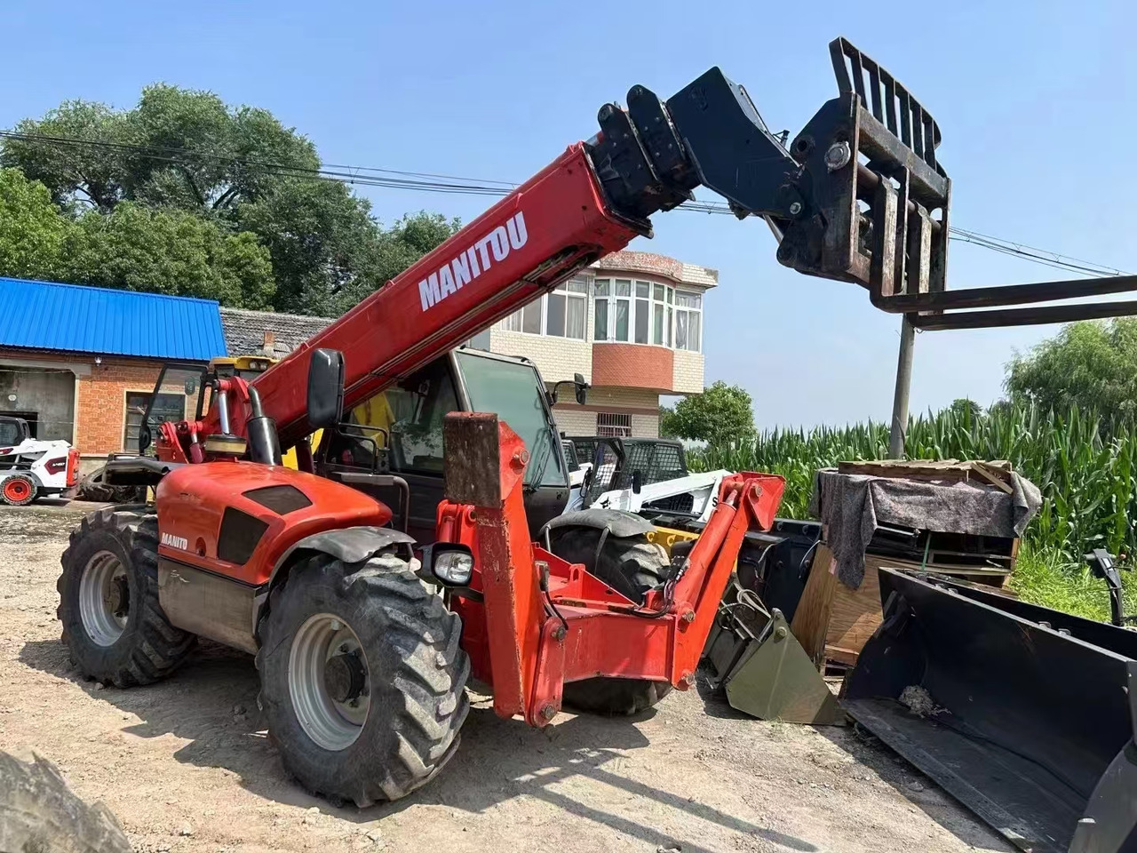 MANITOU MT1740SLT - מפעיל טלסקופי: תמונה 1 MANITOU MT1740SLT - מפעיל טלסקופי: תמונה 1