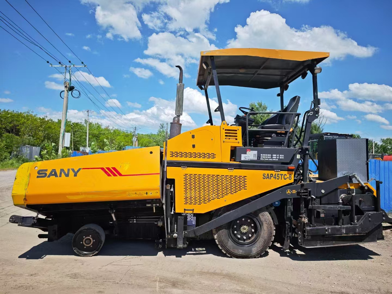 SANY SAP45TC-8 - מרצף אספלט: תמונה 1 SANY SAP45TC-8 - מרצף אספלט: תמונה 1