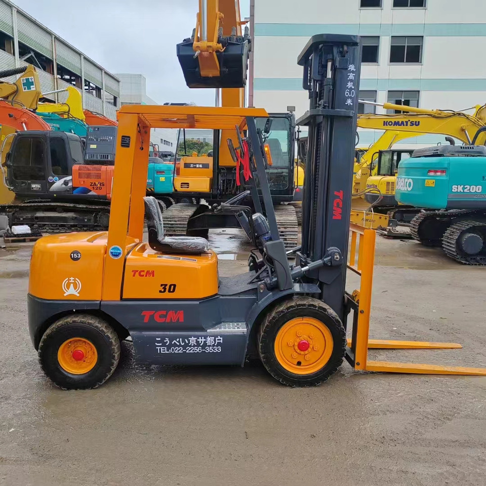 TCM FD30 - מלגזת סולר: תמונה 2 TCM FD30 - מלגזת סולר: תמונה 2