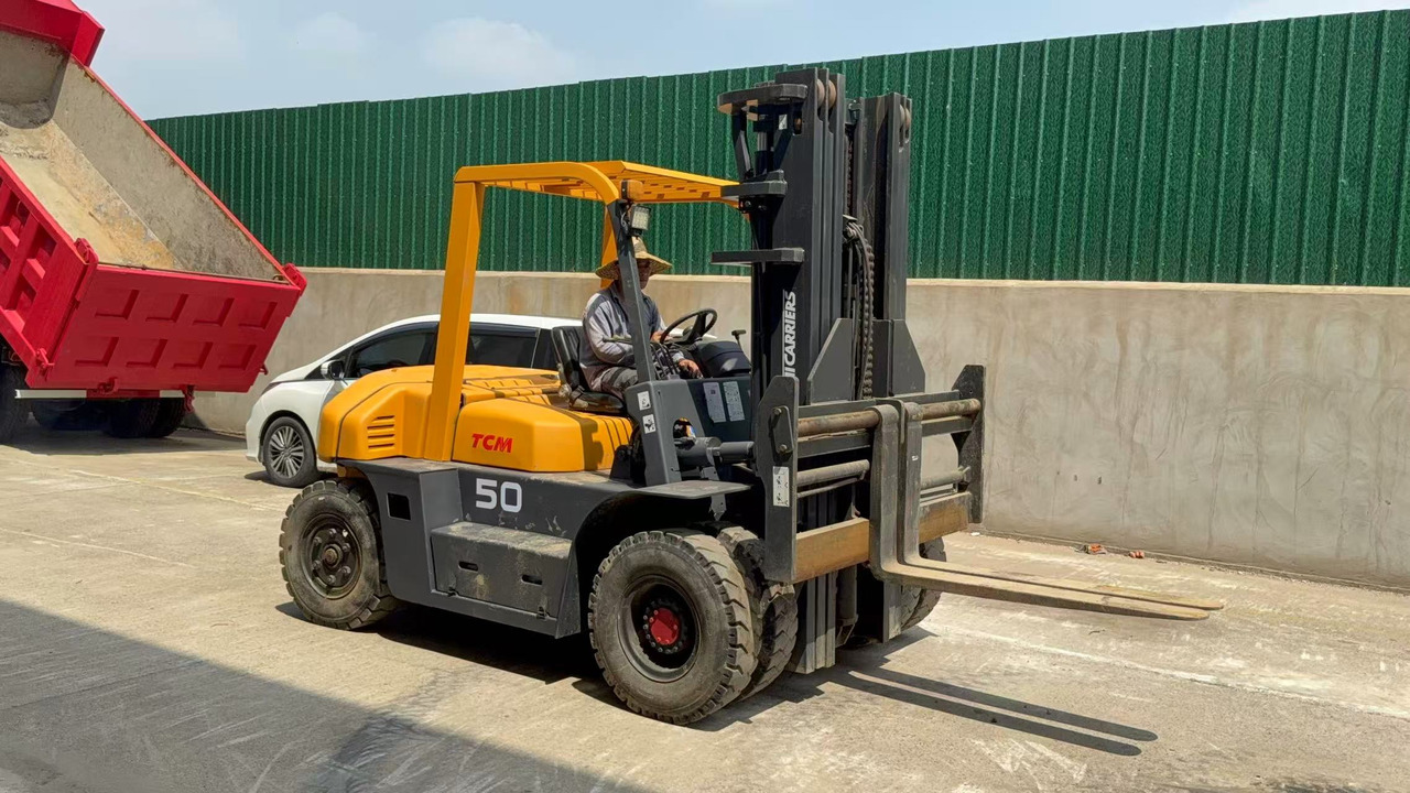 TCM FD50 - מלגזת סולר: תמונה 2 TCM FD50 - מלגזת סולר: תמונה 2