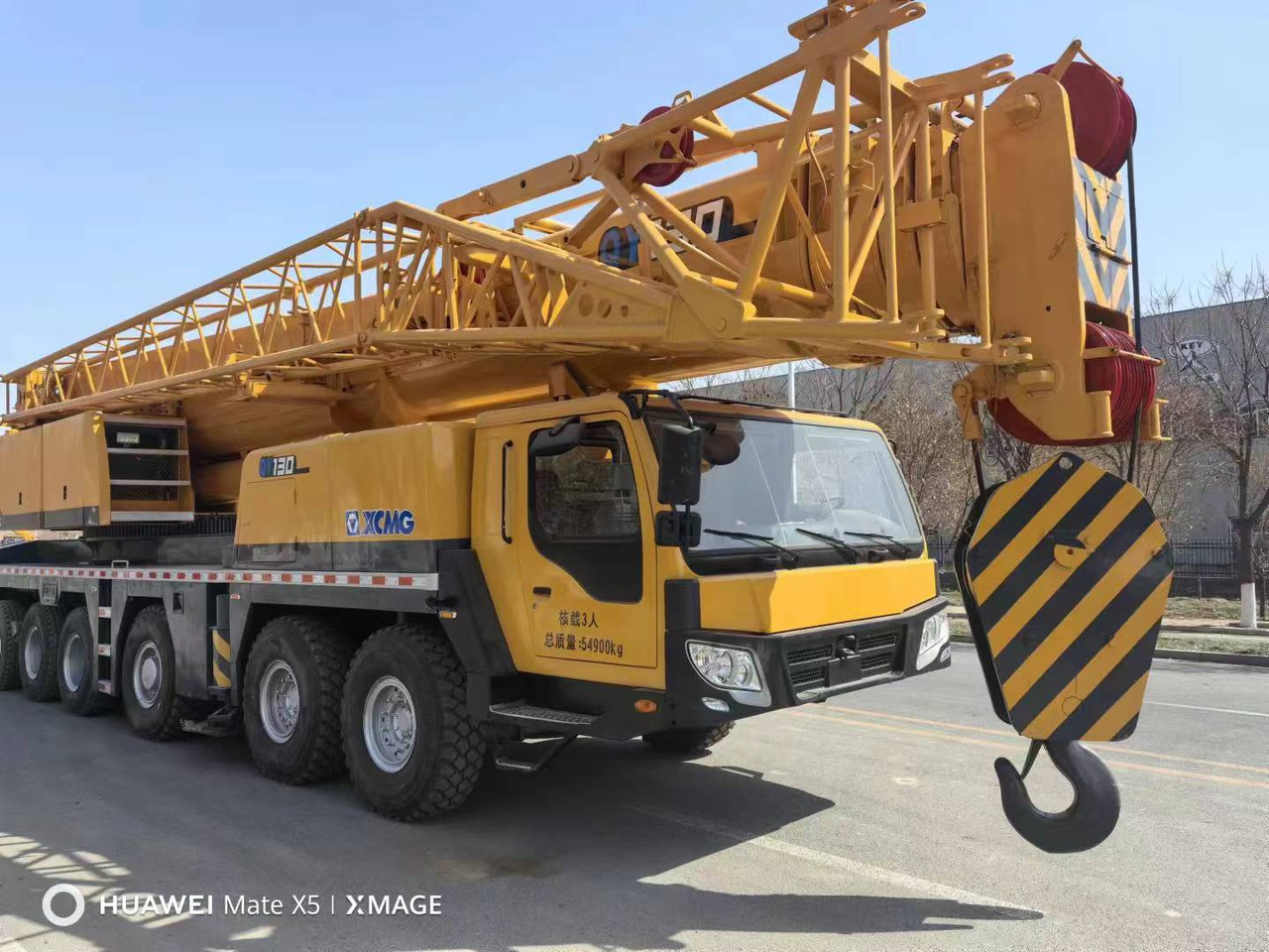 XCMG QY130 - עגורן נייד: תמונה 2 XCMG QY130 - עגורן נייד: תמונה 2