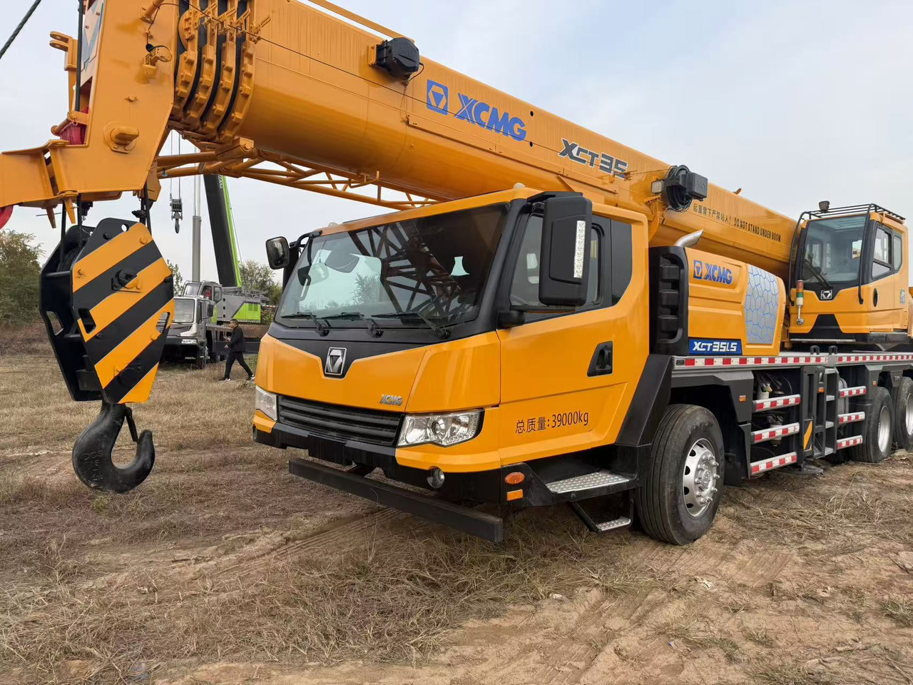 XCMG XCT35 - עגורן נייד: תמונה 1 XCMG XCT35 - עגורן נייד: תמונה 1