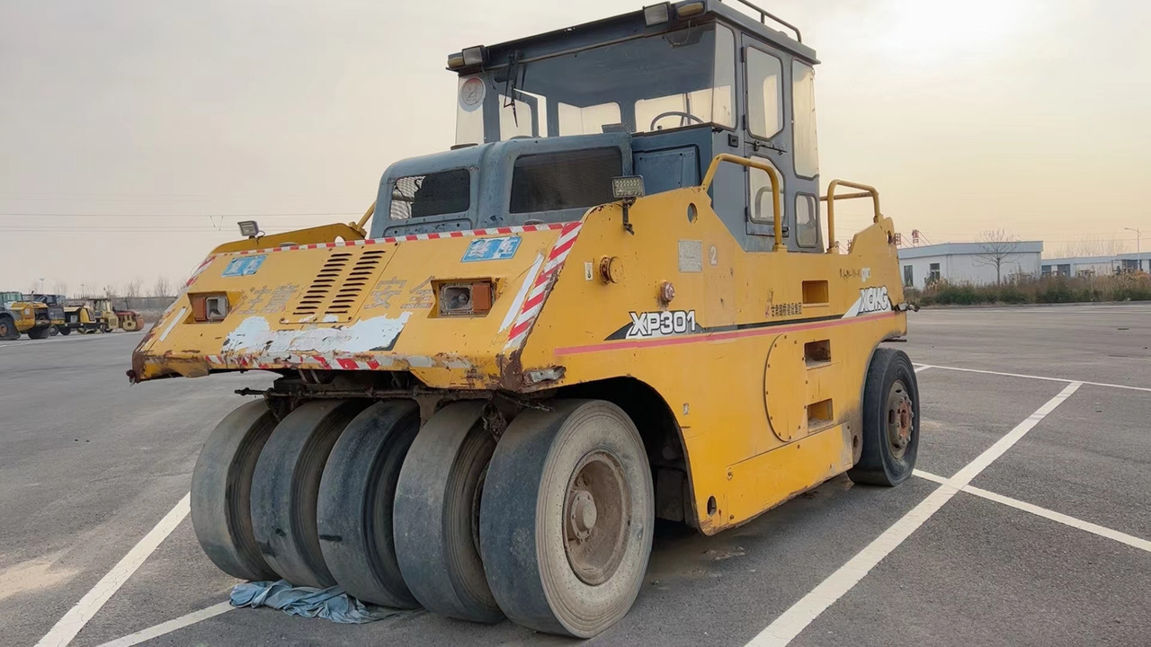 XCMG XP301 - רולר כביש: תמונה 1 XCMG XP301 - רולר כביש: תמונה 1