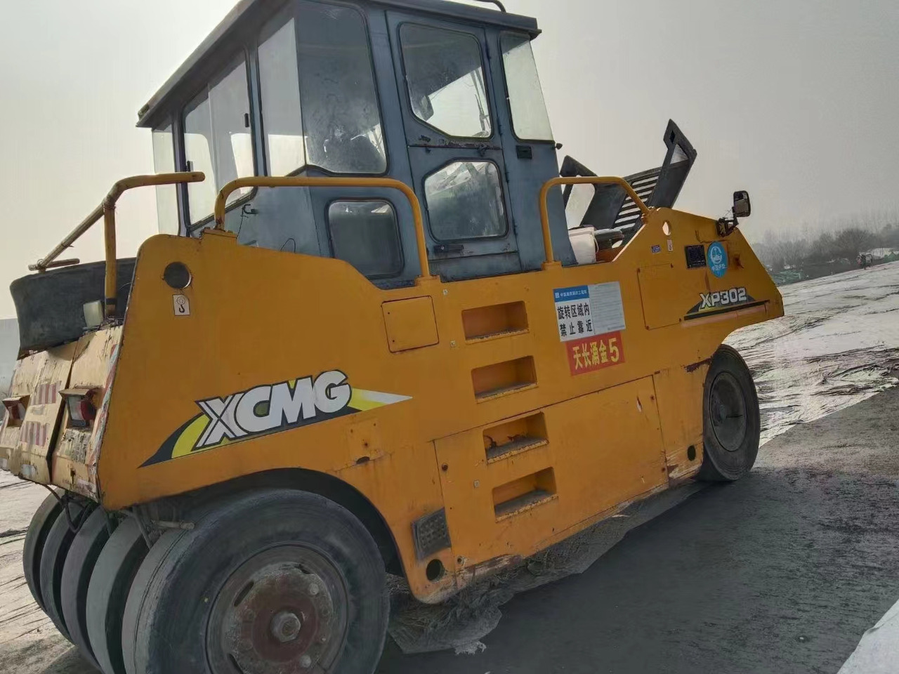 XCMG XP302 - רולר כביש: תמונה 1 XCMG XP302 - רולר כביש: תמונה 1