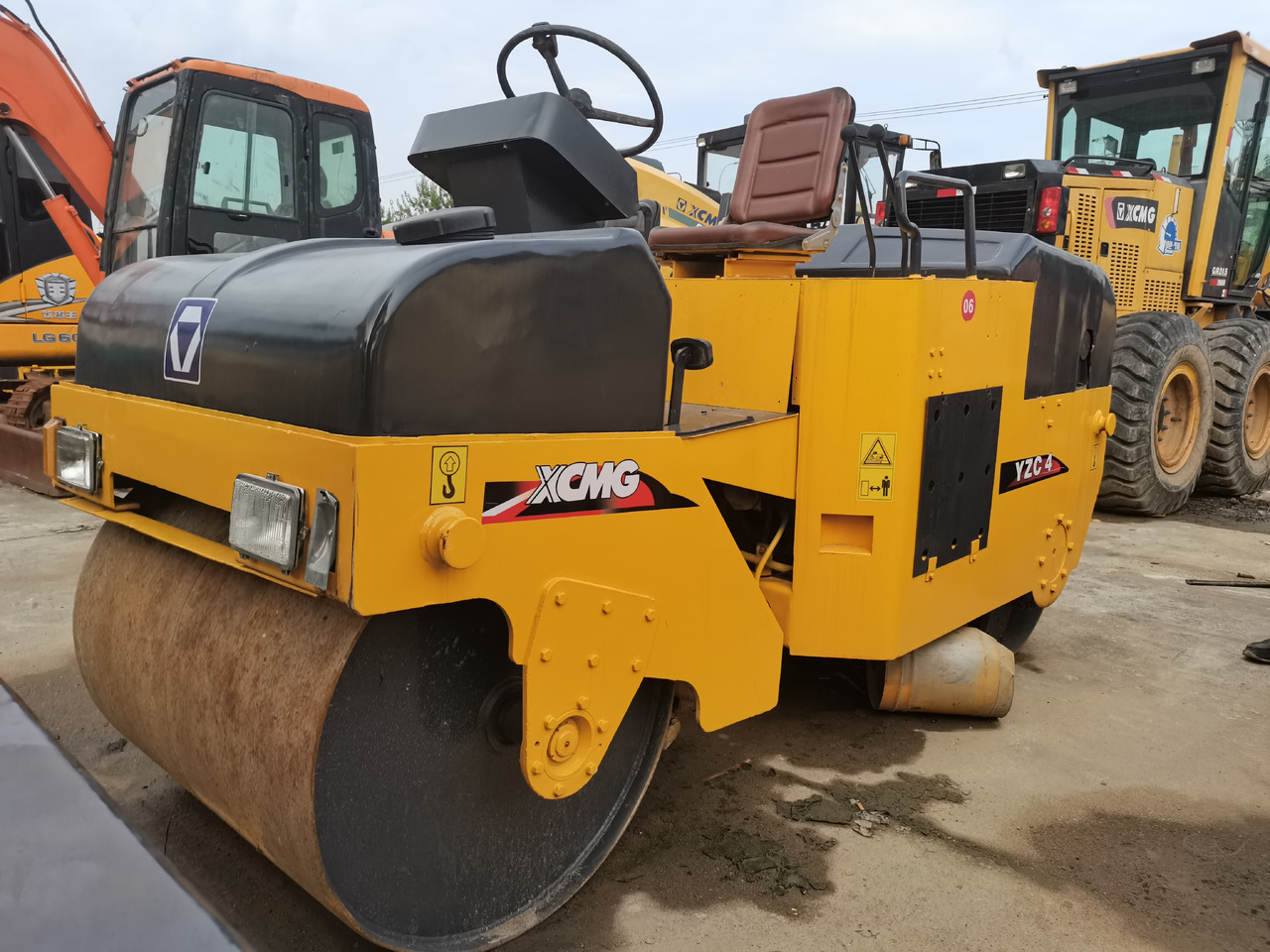 XCMG YZC4 - רולר כביש: תמונה 1 XCMG YZC4 - רולר כביש: תמונה 1