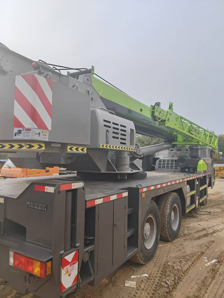 ZOOMLION ZTC350H - עגורן נייד: תמונה 3 ZOOMLION ZTC350H - עגורן נייד: תמונה 3