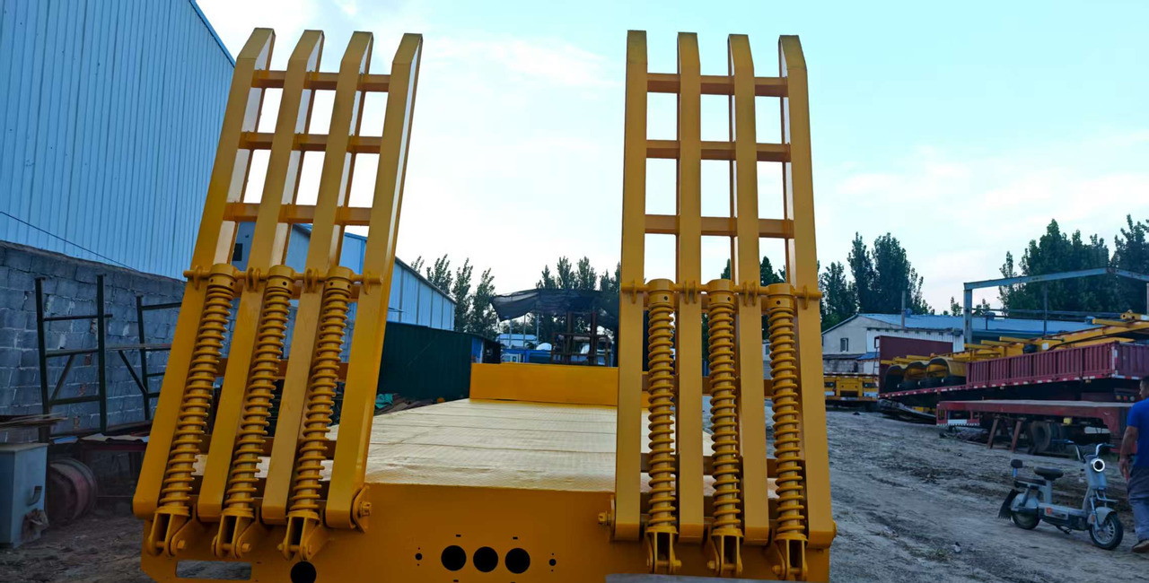 - קרון נגרר מוביל מכולות/ החלפת גוף: תמונה 3 - קרון נגרר מוביל מכולות/ החלפת גוף: תמונה 3