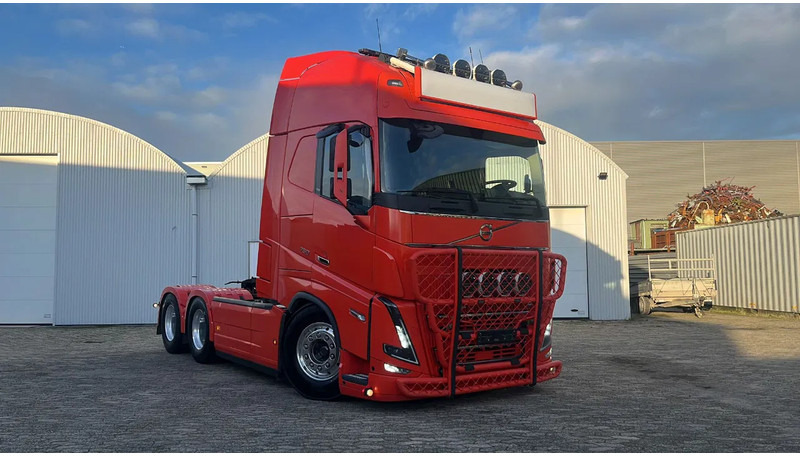 Volvo FH 16.750 FH 16 6x4 - יחידת טרקטור: תמונה 1 Volvo FH 16.750 FH 16 6x4 - יחידת טרקטור: תמונה 1
