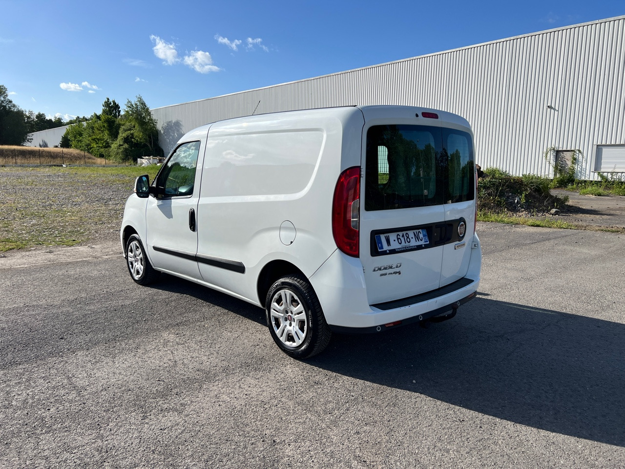 FIAT Doblo Multijet 1.3 95ch Utilitaire - כלי רכב מסחרי עם לוח: תמונה 2 FIAT Doblo Multijet 1.3 95ch Utilitaire - כלי רכב מסחרי עם לוח: תמונה 2