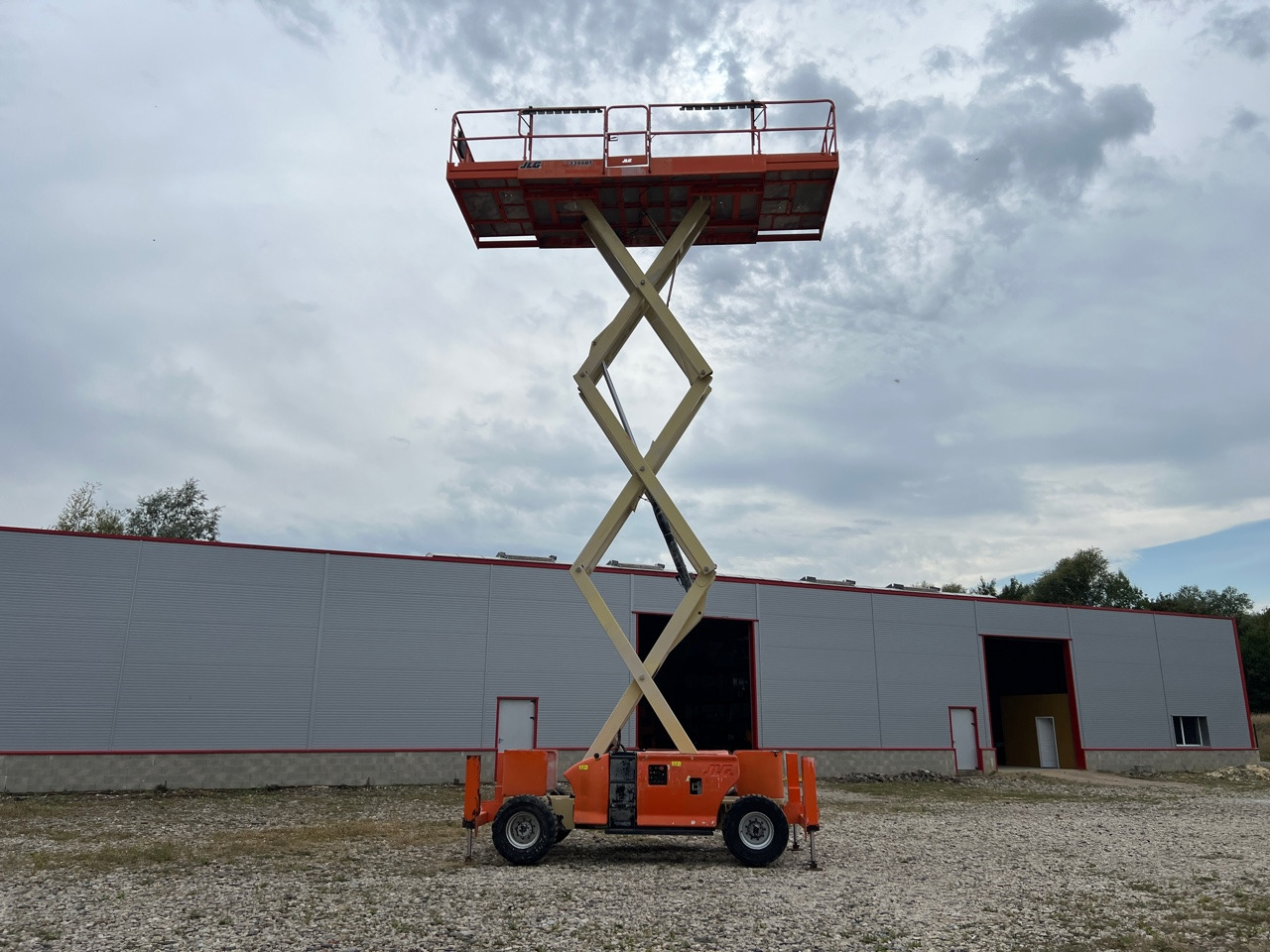 JLG 3394RT - מעלית מספריים: תמונה 2 JLG 3394RT - מעלית מספריים: תמונה 2