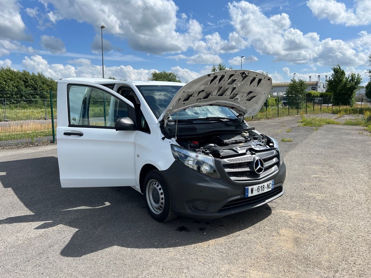 כלי רכב מסחרי עם לוח MERCEDES-BENZ VITO 109 Fourgon 1.6 BlueTEC Long Utilitaire: תמונה 38