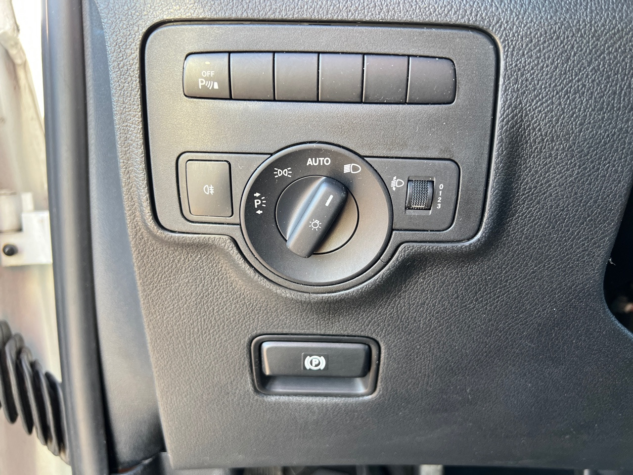 כלי רכב מסחרי עם לוח MERCEDES-BENZ VITO 109 Fourgon 1.6 BlueTEC Long Utilitaire: תמונה 10