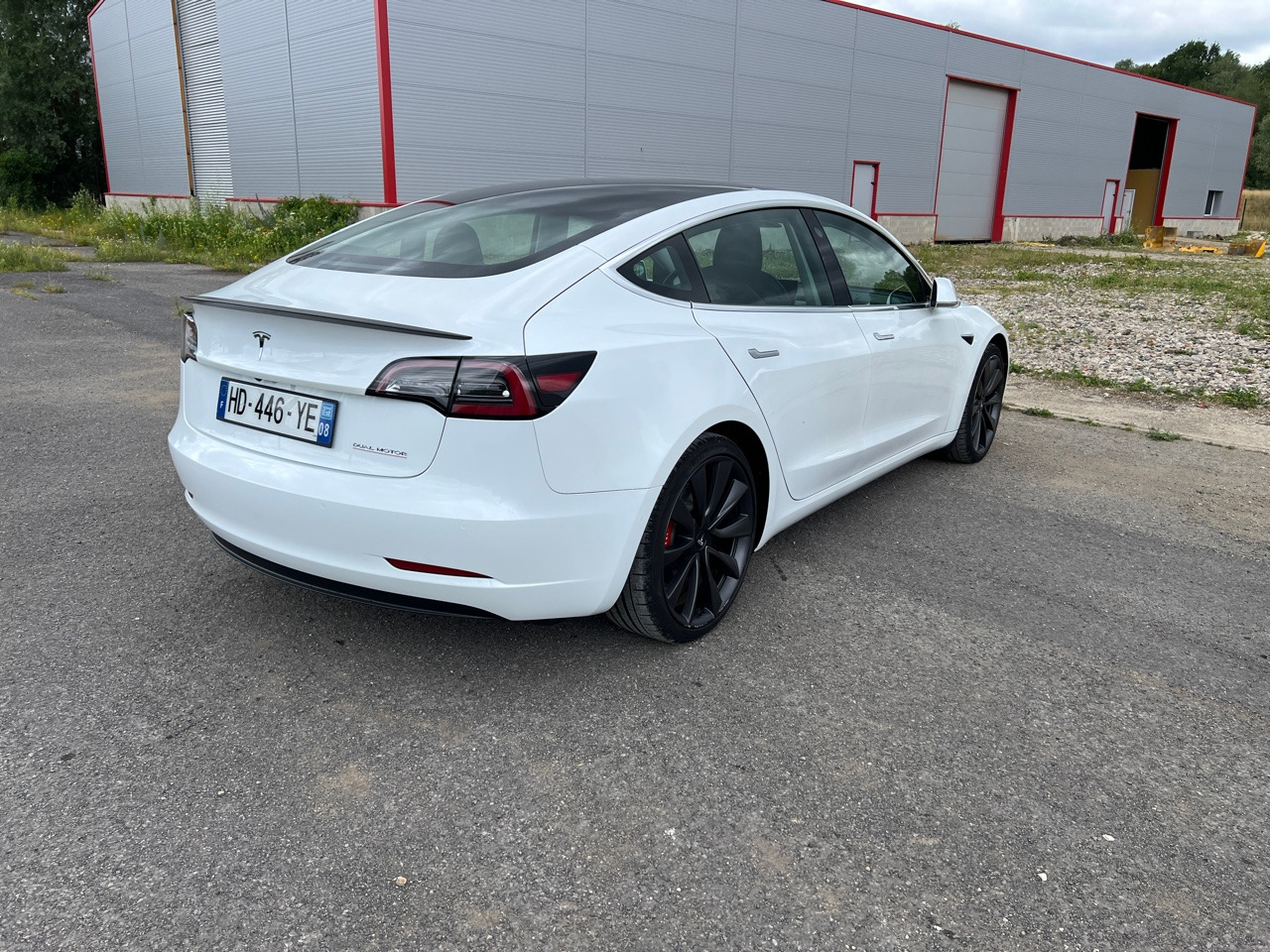 TESLA Model 3 Performance Dual Motor FSD 3 Autopilot - סדאן: תמונה 2 TESLA Model 3 Performance Dual Motor FSD 3 Autopilot - סדאן: תמונה 2