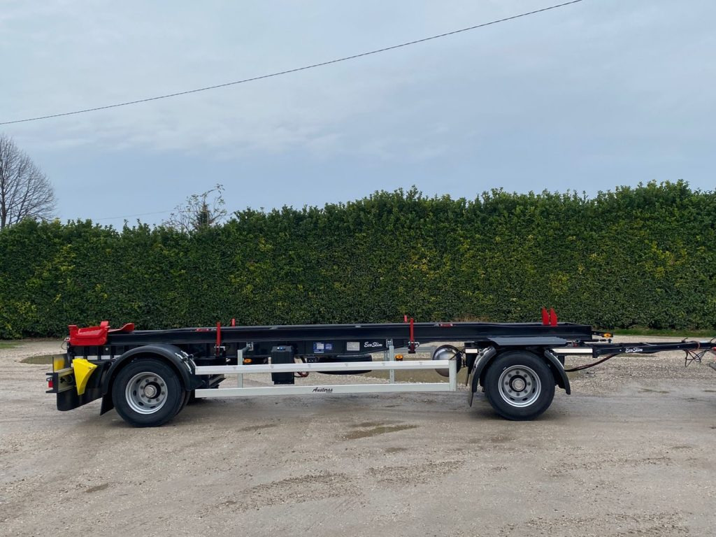 AUSTERAS RIMORCHIO NUOVO AUSTERAS SCARRABILE PNEUMATICO - קרון נגרר מתגלגל/ מדלג: תמונה 5 AUSTERAS RIMORCHIO NUOVO AUSTERAS SCARRABILE PNEUMATICO - קרון נגרר מתגלגל/ מדלג: תמונה 5