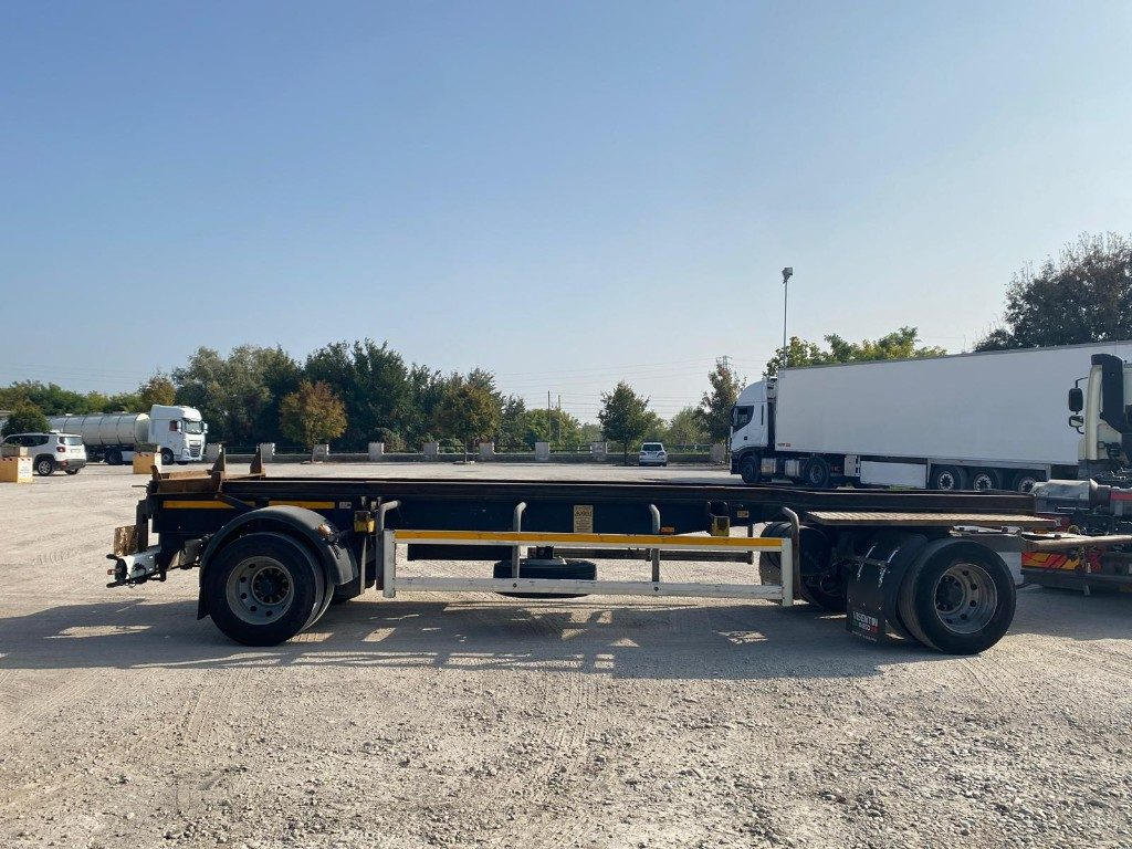 CARDI RIMORCHIO CARDI SCARRABILE PNEUMATICO - קרון נגרר מתגלגל/ מדלג: תמונה 4 CARDI RIMORCHIO CARDI SCARRABILE PNEUMATICO - קרון נגרר מתגלגל/ מדלג: תמונה 4