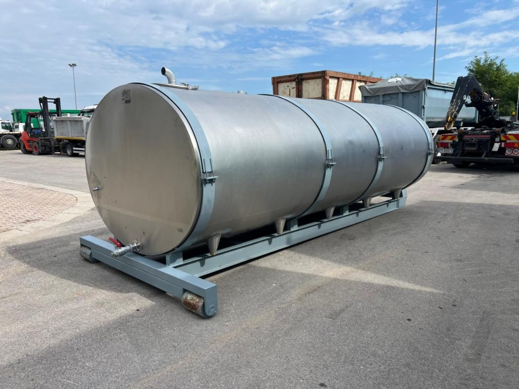 CISTERNA SCARRABILUSATA IN ACCIAIO INOX COIBENTATA - מכונות אחרות: תמונה 2 CISTERNA SCARRABILUSATA IN ACCIAIO INOX COIBENTATA - מכונות אחרות: תמונה 2