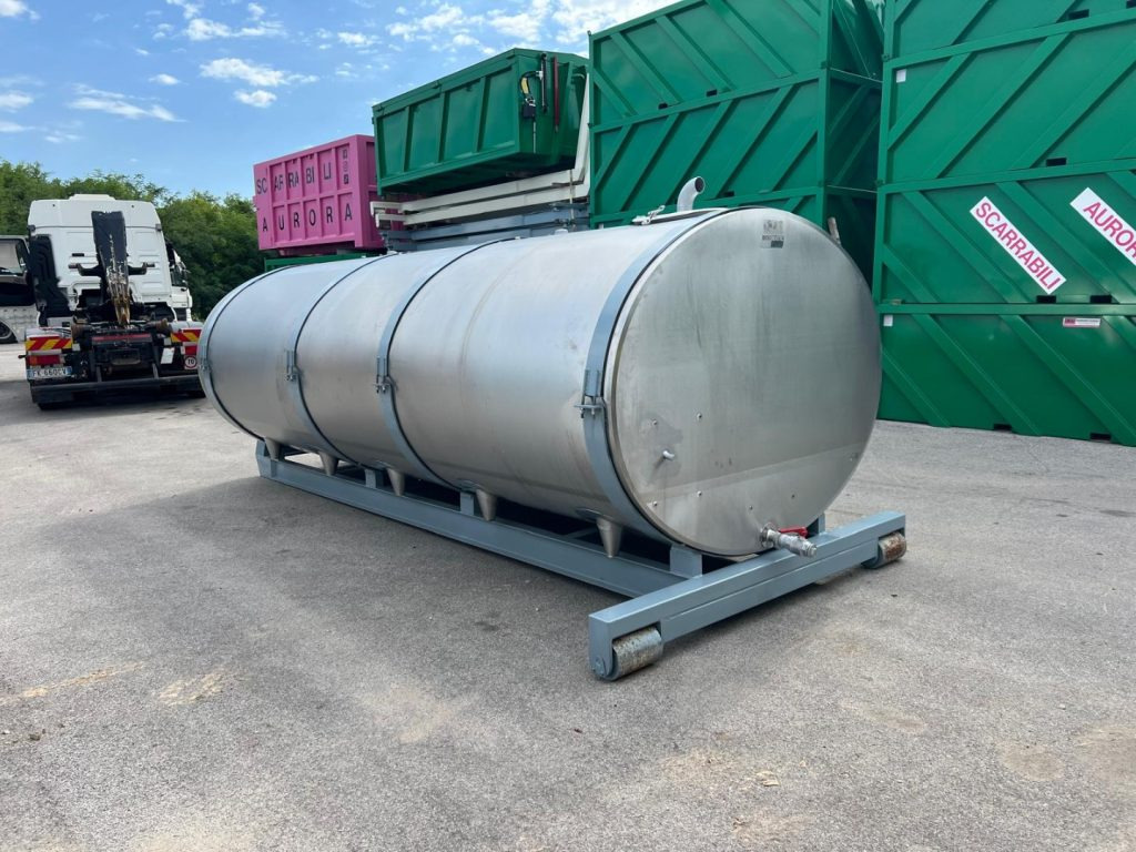 CISTERNA SCARRABILUSATA IN ACCIAIO INOX COIBENTATA - מכונות אחרות: תמונה 4 CISTERNA SCARRABILUSATA IN ACCIAIO INOX COIBENTATA - מכונות אחרות: תמונה 4