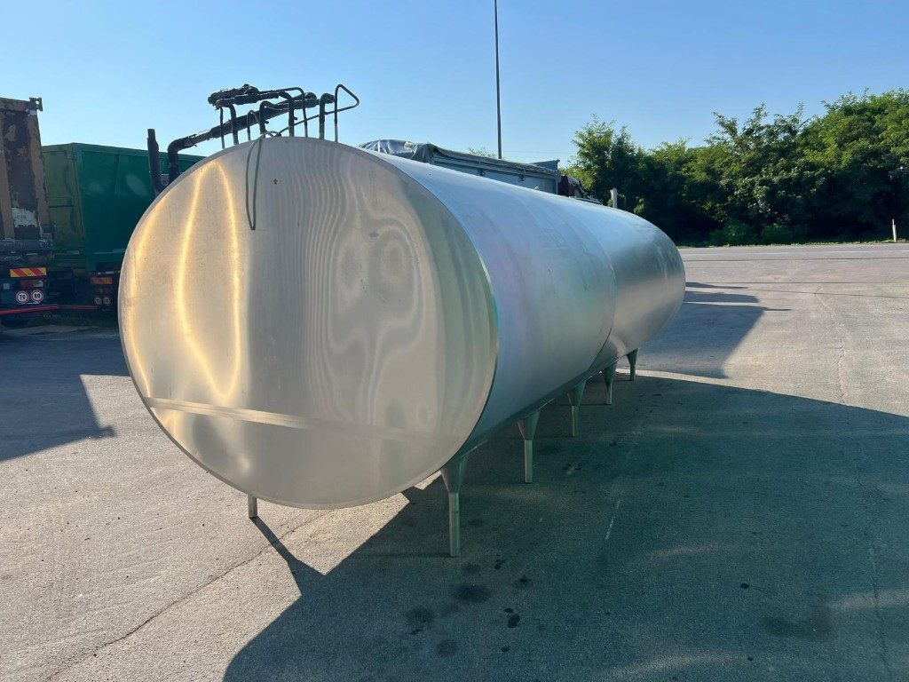 CISTERNA USATA IN ACCIAIO INOX COIBENTATA - מכולת מכל: תמונה 2 CISTERNA USATA IN ACCIAIO INOX COIBENTATA - מכולת מכל: תמונה 2