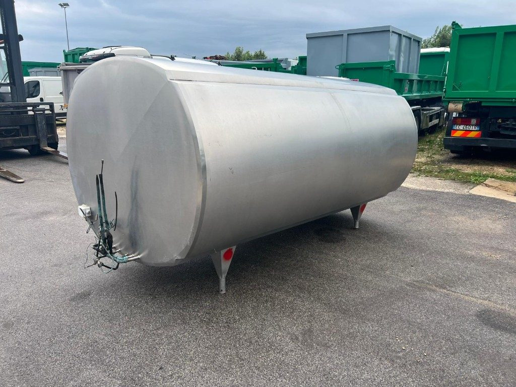 CISTERNA USATA IN ACCIAIO INOX COIBENTATA - מכולת גלגול: תמונה 3 CISTERNA USATA IN ACCIAIO INOX COIBENTATA - מכולת גלגול: תמונה 3