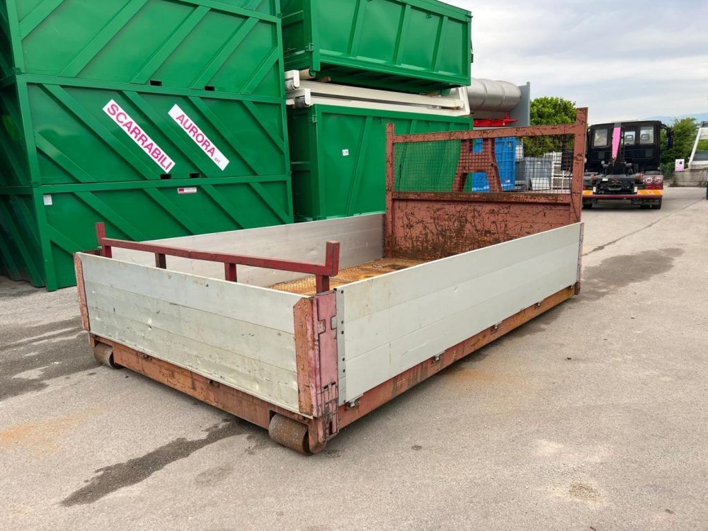 CONTAINER SCARRABILE A PIANALE CON SPONDE - מכולת גלגול: תמונה 4 CONTAINER SCARRABILE A PIANALE CON SPONDE - מכולת גלגול: תמונה 4