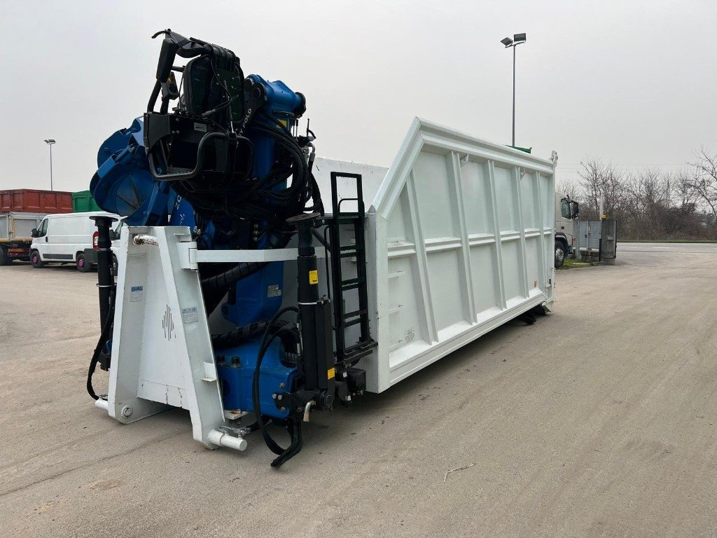 CONTAINER SCARRABILE USATO A CIELO APERTO CON GRU - מכולת גלגול: תמונה 1 CONTAINER SCARRABILE USATO A CIELO APERTO CON GRU - מכולת גלגול: תמונה 1
