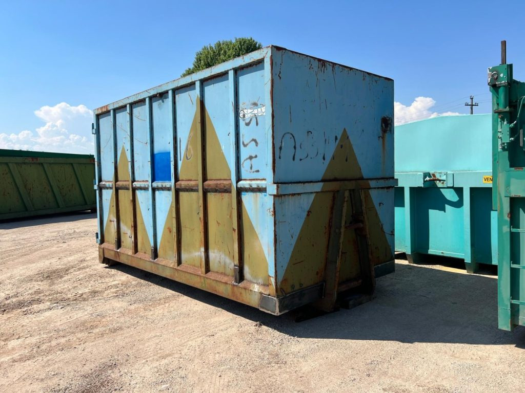 CONTAINER SCARRABILE USATO A CIELO APERTO - מכולת גלגול: תמונה 1 CONTAINER SCARRABILE USATO A CIELO APERTO - מכולת גלגול: תמונה 1