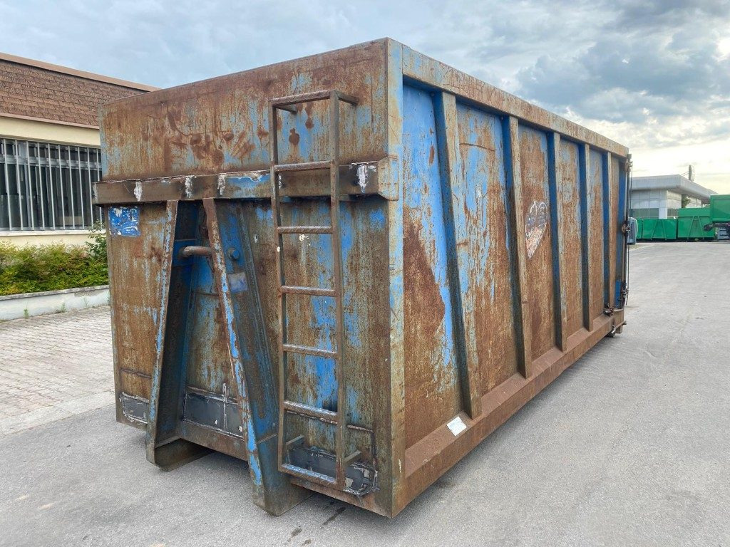 CONTAINER SCARRABILE USATO A CIELO APERTO - מכולת גלגול: תמונה 1 CONTAINER SCARRABILE USATO A CIELO APERTO - מכולת גלגול: תמונה 1