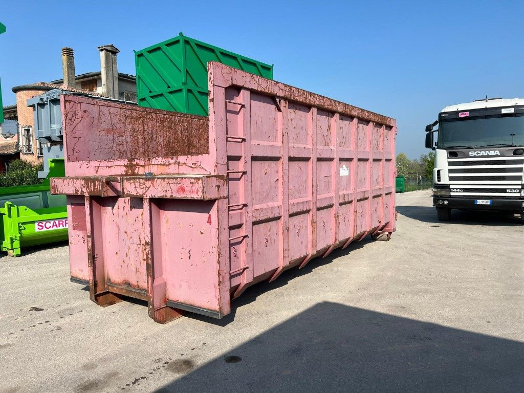 CONTAINER SCARRABILE USATO A CIELO APERTO - מכולת גלגול: תמונה 1 CONTAINER SCARRABILE USATO A CIELO APERTO - מכולת גלגול: תמונה 1