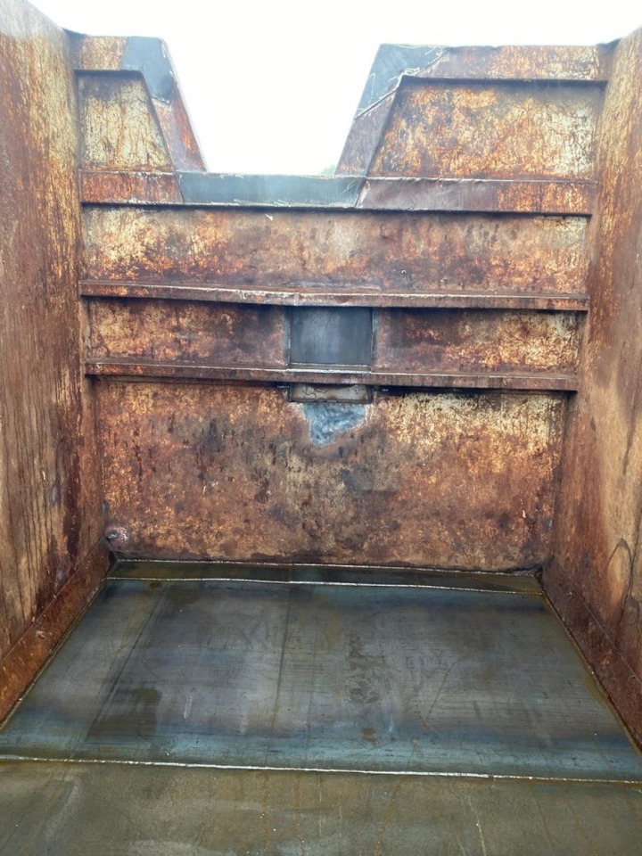 CONTAINER SCARRABILE USATO A CIELO APERTO - מכולת גלגול: תמונה 5 CONTAINER SCARRABILE USATO A CIELO APERTO - מכולת גלגול: תמונה 5