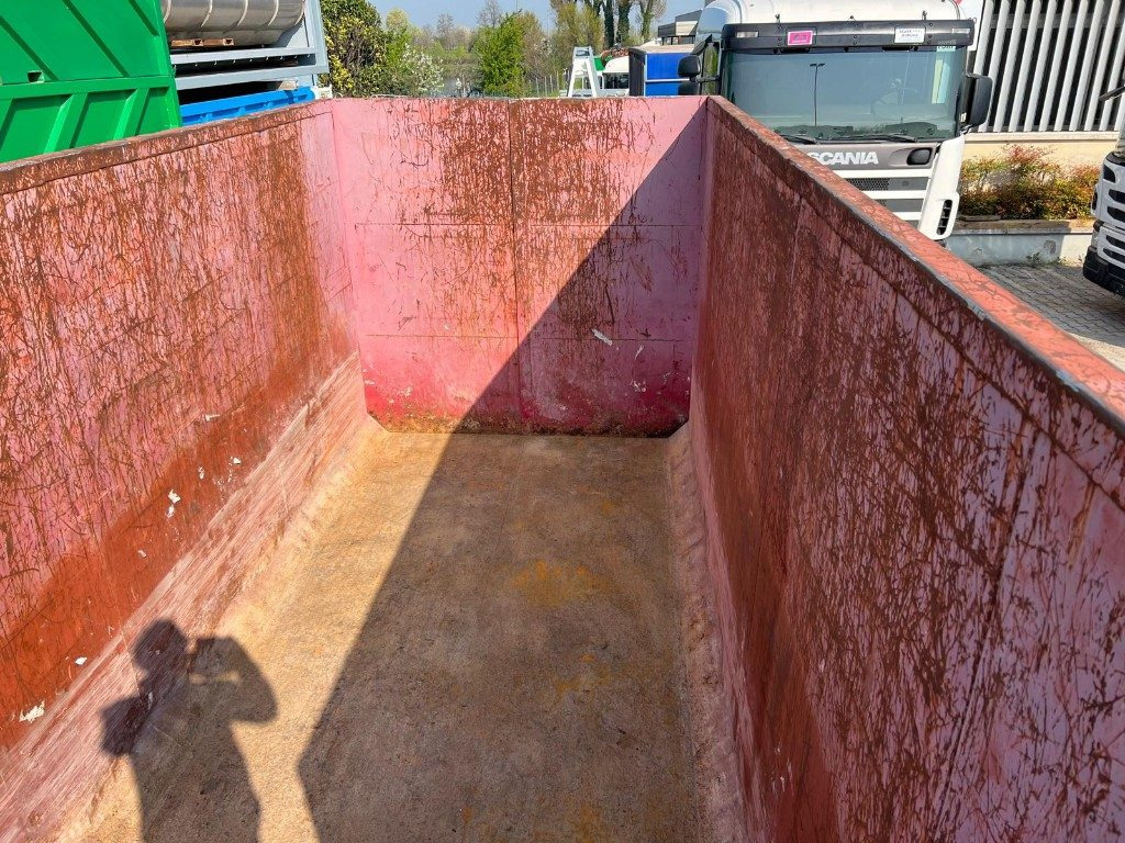 CONTAINER SCARRABILE USATO A CIELO APERTO - מכולת גלגול: תמונה 4 CONTAINER SCARRABILE USATO A CIELO APERTO - מכולת גלגול: תמונה 4