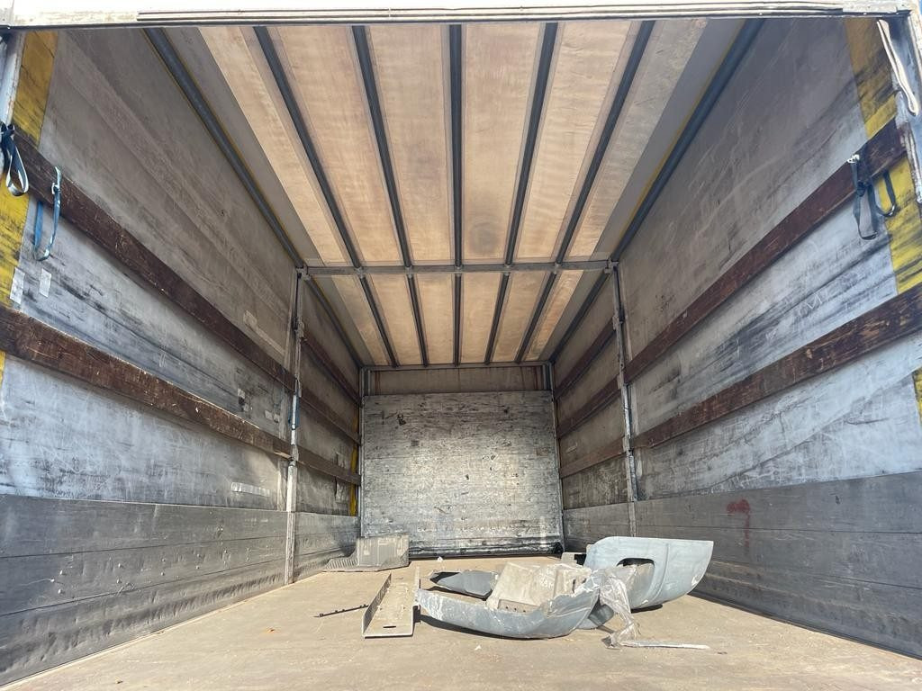 CONTAINER USATO CENTINATO NON SCARRABILE - גוף החלפה עם וילונות צד: תמונה 4 CONTAINER USATO CENTINATO NON SCARRABILE - גוף החלפה עם וילונות צד: תמונה 4