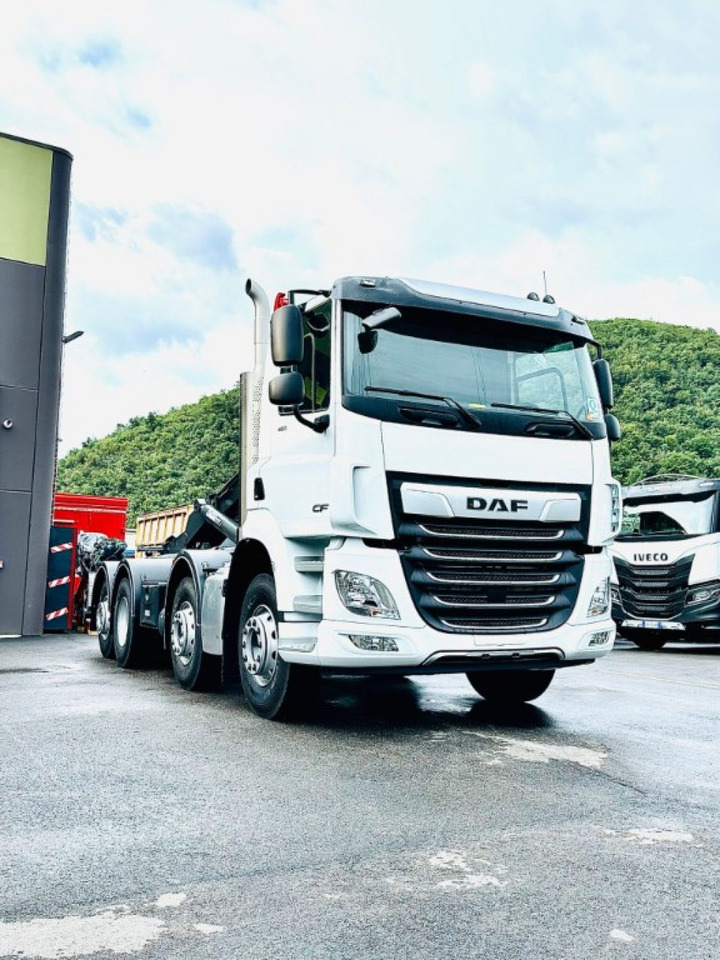 DAF CF85 NUOVO SCARRABILE - משאית הרמת וו: תמונה 1 DAF CF85 NUOVO SCARRABILE - משאית הרמת וו: תמונה 1