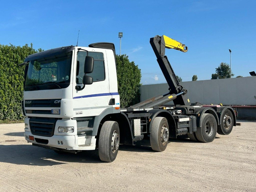 DAF CF85 SCARRABILE - משאית הרמת וו: תמונה 1 DAF CF85 SCARRABILE - משאית הרמת וו: תמונה 1