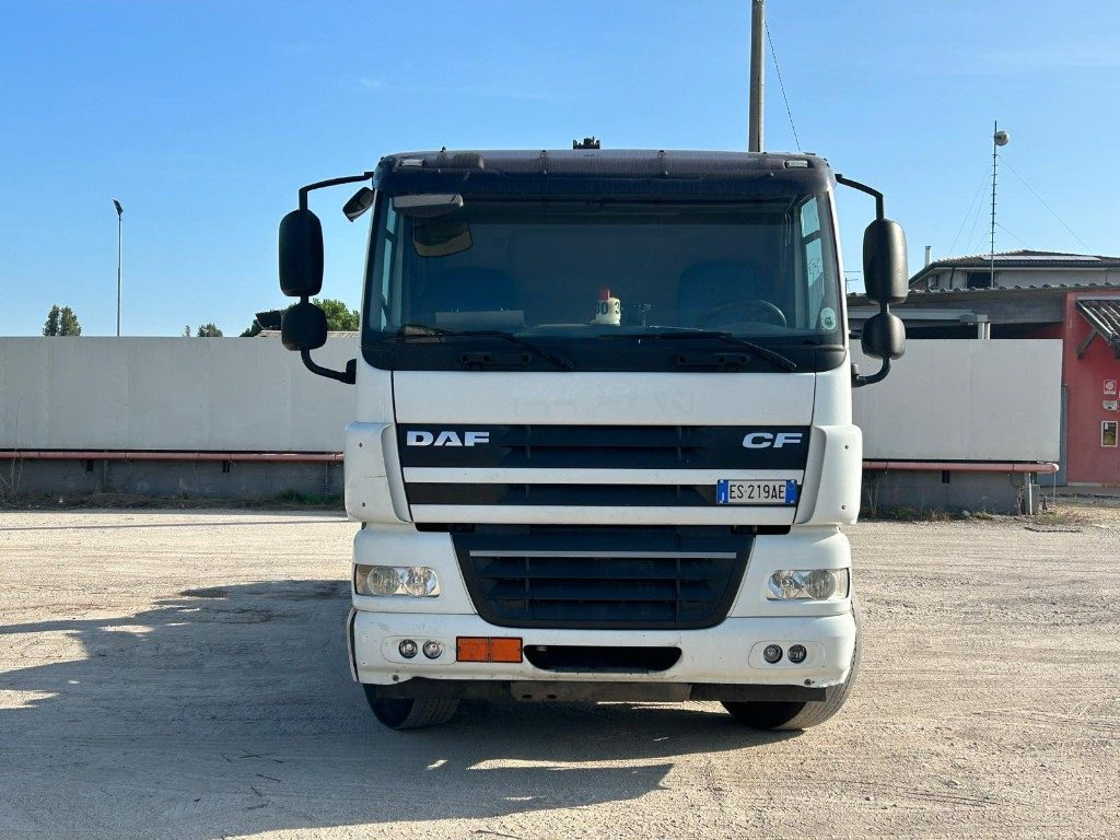 DAF CF85 SCARRABILE - משאית הרמת וו: תמונה 2 DAF CF85 SCARRABILE - משאית הרמת וו: תמונה 2