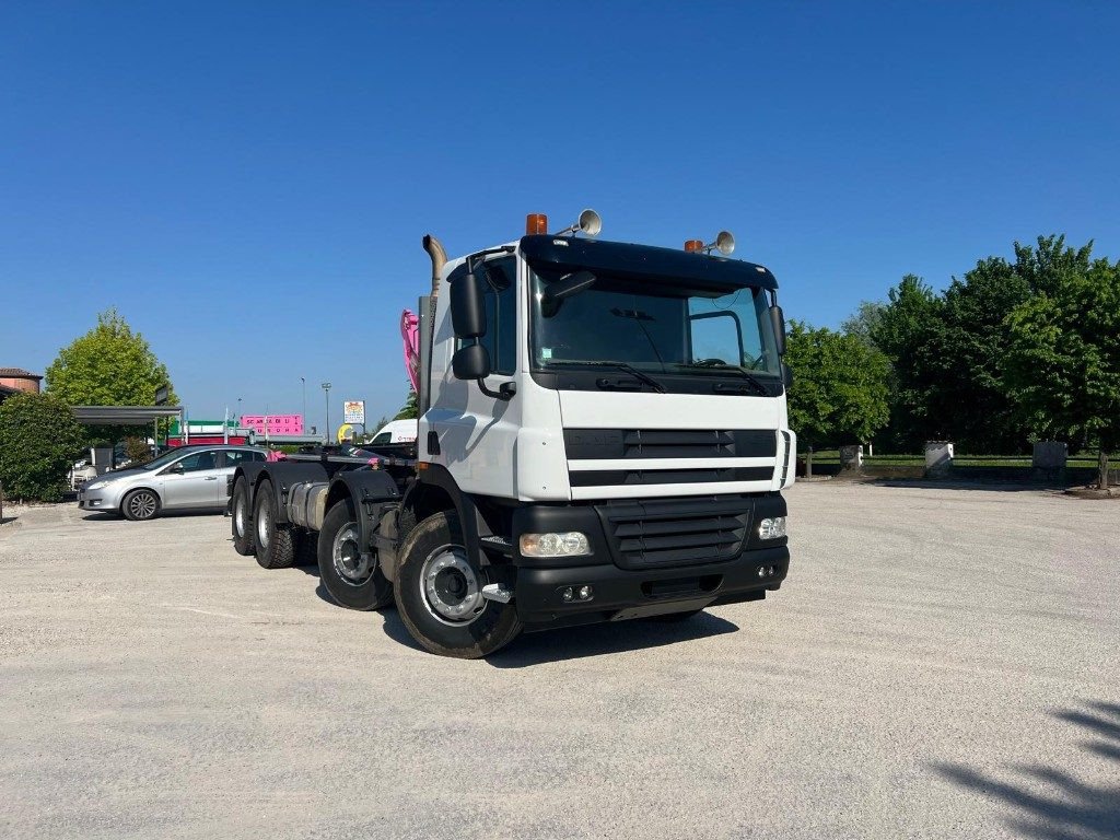 DAF CF85 SCARRABILE - משאית הרמת וו: תמונה 2 DAF CF85 SCARRABILE - משאית הרמת וו: תמונה 2