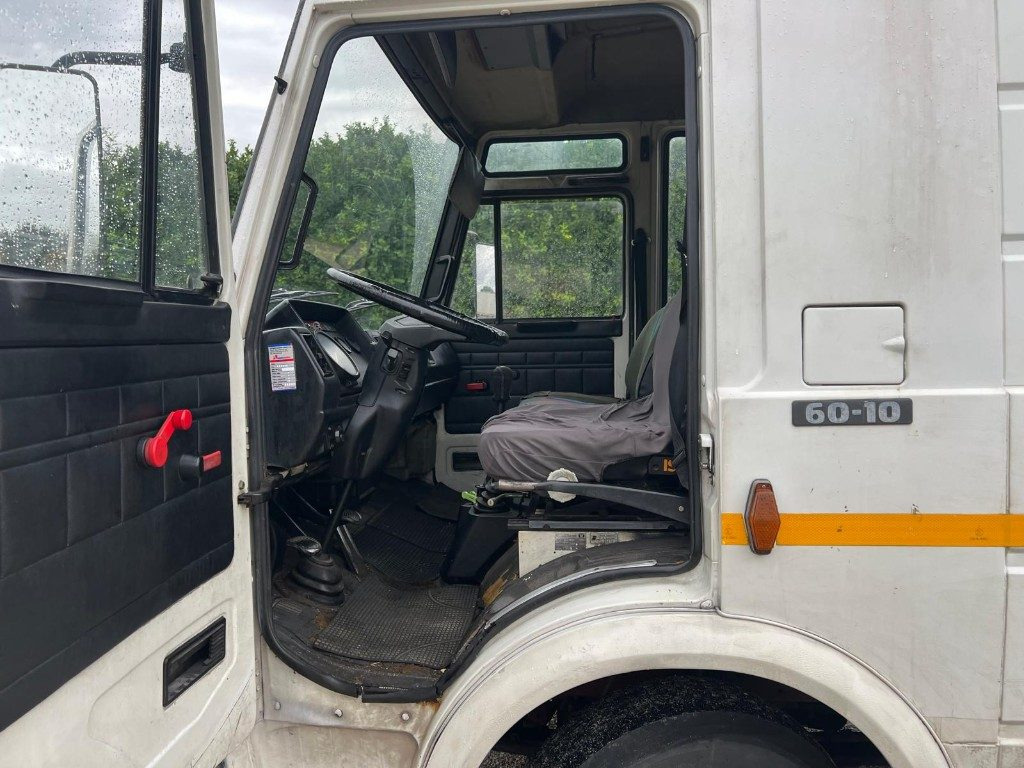 FIAT 60 10 - כלי רכב מסחרי עם לוח: תמונה 5 FIAT 60 10 - כלי רכב מסחרי עם לוח: תמונה 5