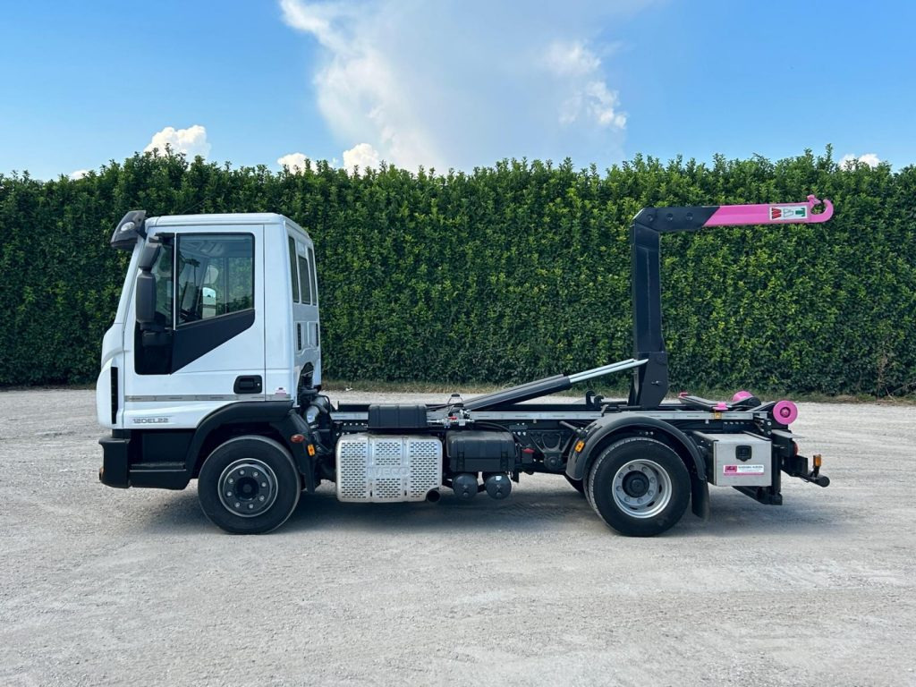 IVECO 120EL22 CON SCARRABILE NUOVO - משאית הרמת וו: תמונה 4 IVECO 120EL22 CON SCARRABILE NUOVO - משאית הרמת וו: תמונה 4